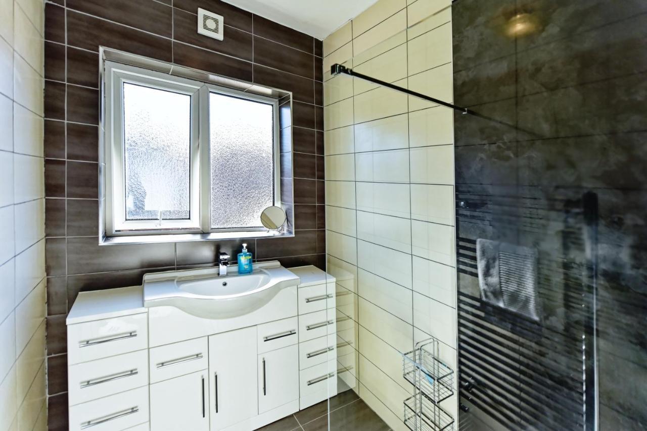 The Shoreline Retreat Apartment ลิธึม เซนต์ แอนน์ส ภายนอก รูปภาพ